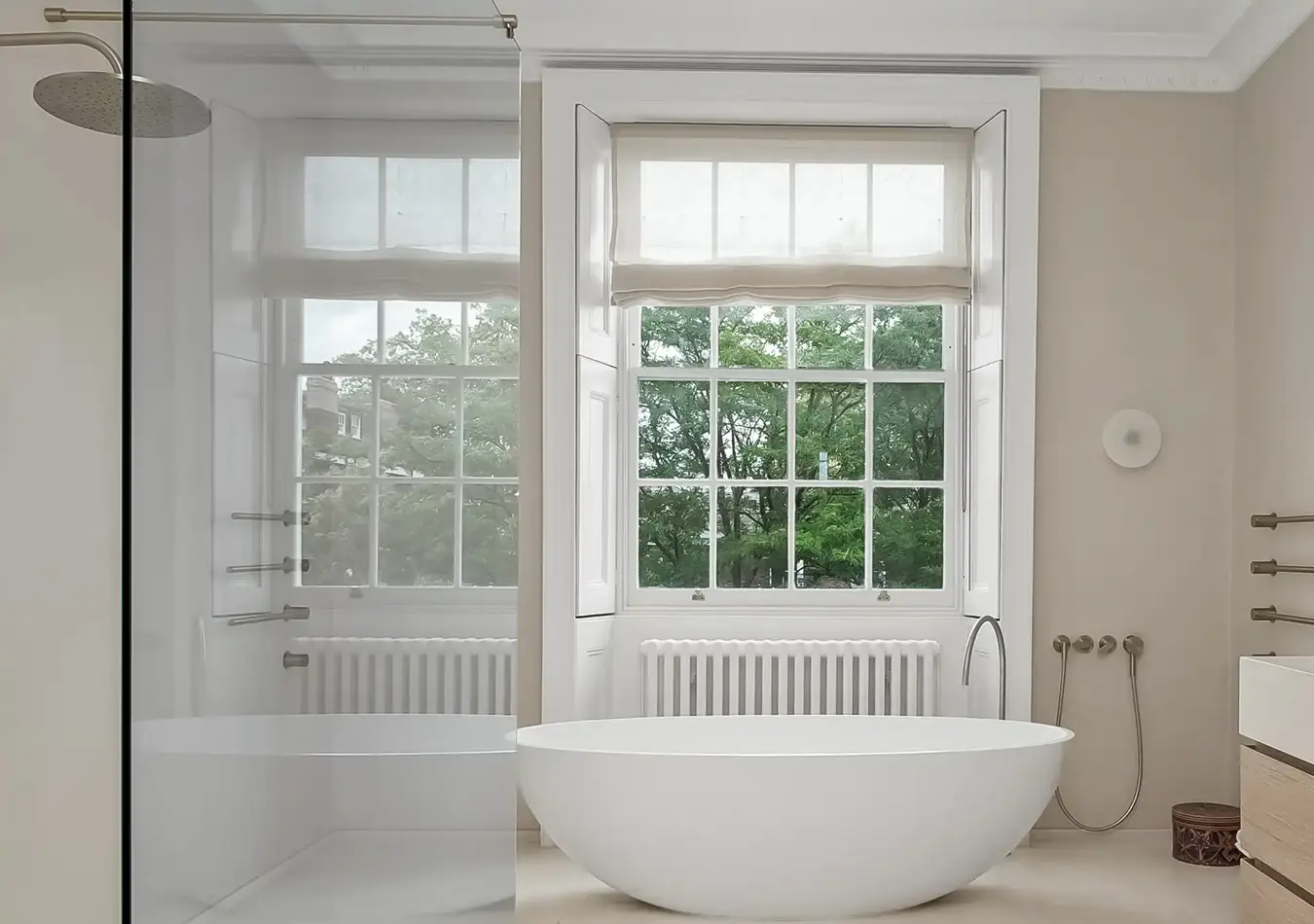 georgian sash window in bathroom